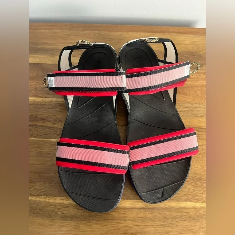 The North Face Skeena Sport Sandals men’s red blue yellow black size 13